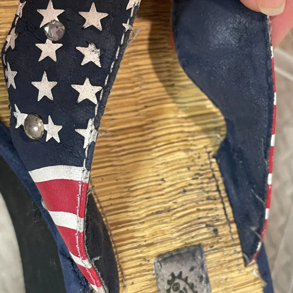 Lower‎ Eastside Y2K Vintage Platform Americana Flip Flop Rhinestone Sandals 8.5